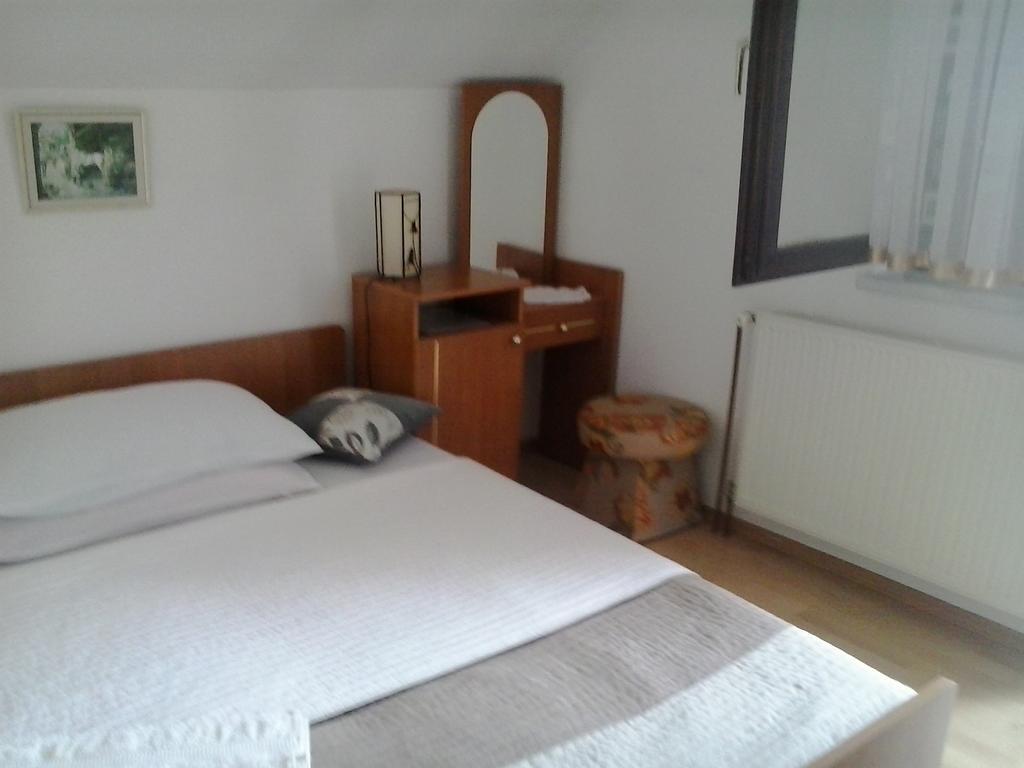 Guesthouse Tomas Čatrnja Kültér fotó