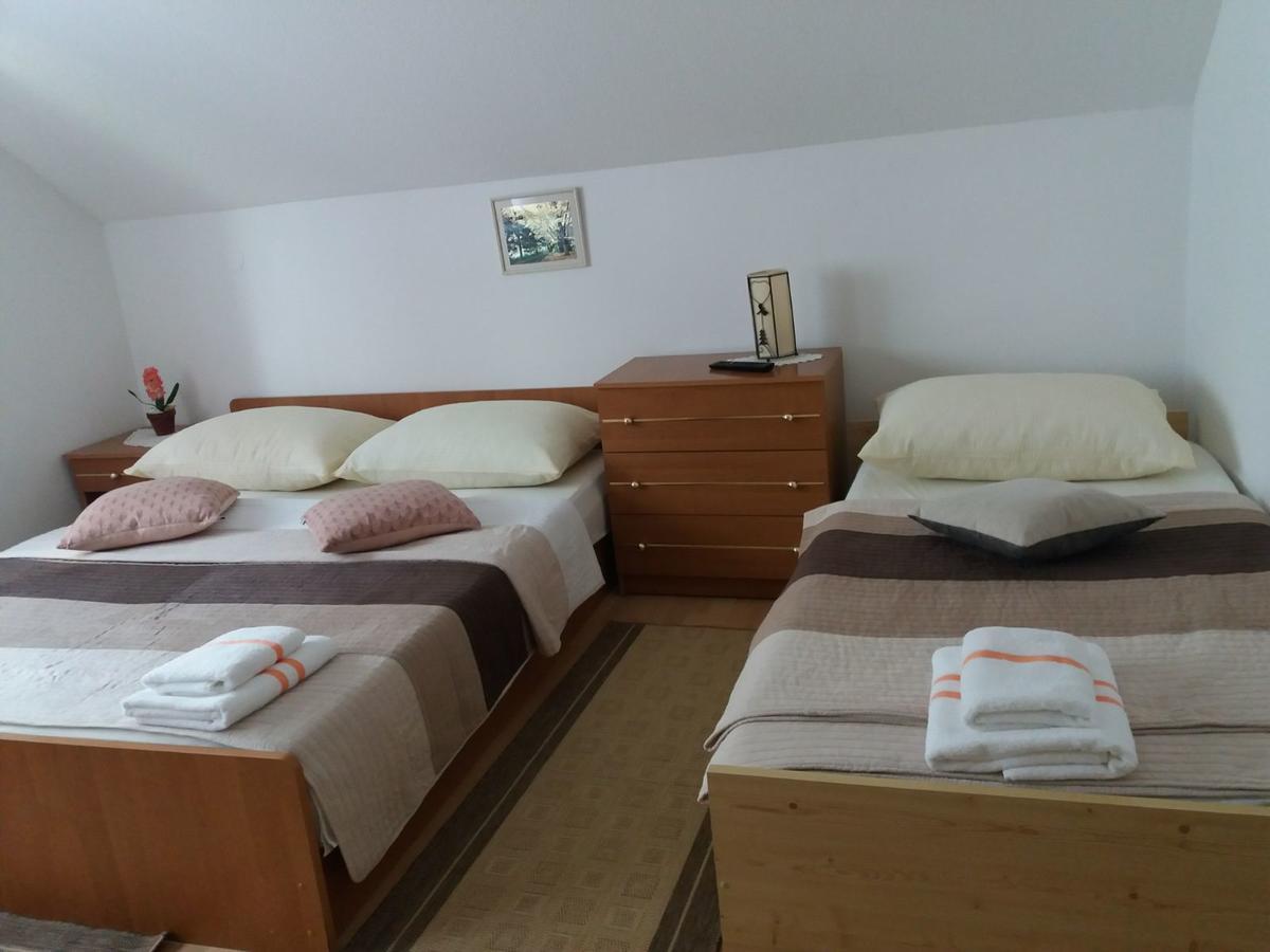 Guesthouse Tomas Čatrnja Kültér fotó