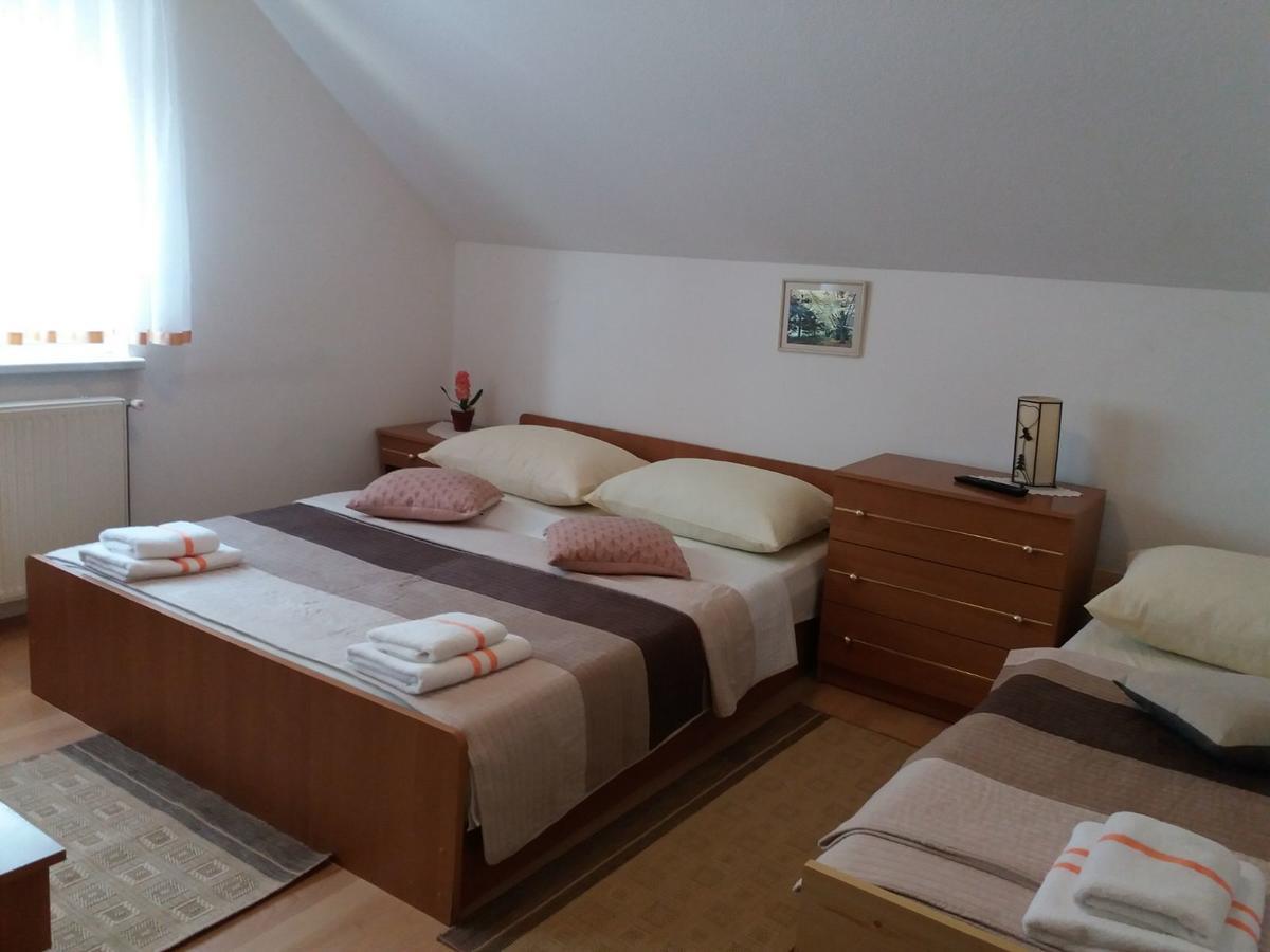 Guesthouse Tomas Čatrnja Kültér fotó