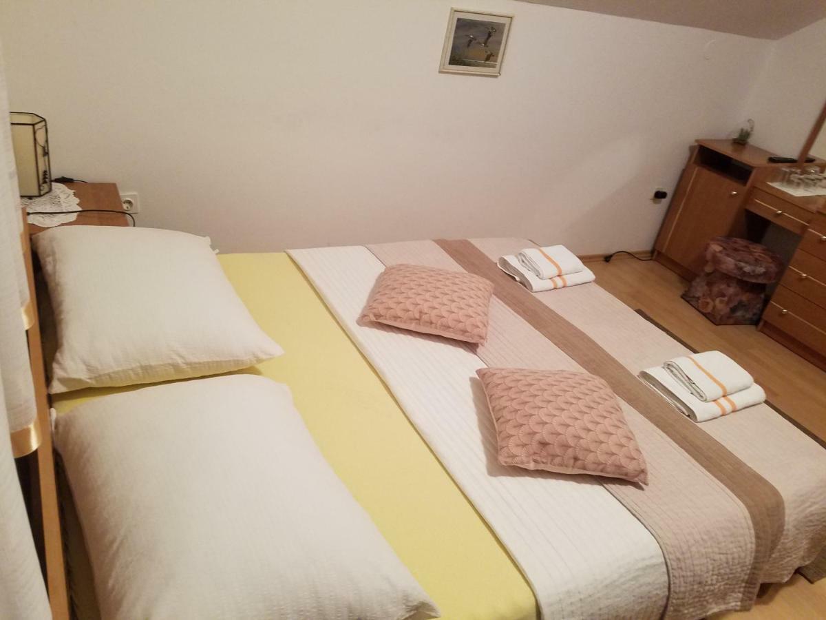 Guesthouse Tomas Čatrnja Kültér fotó