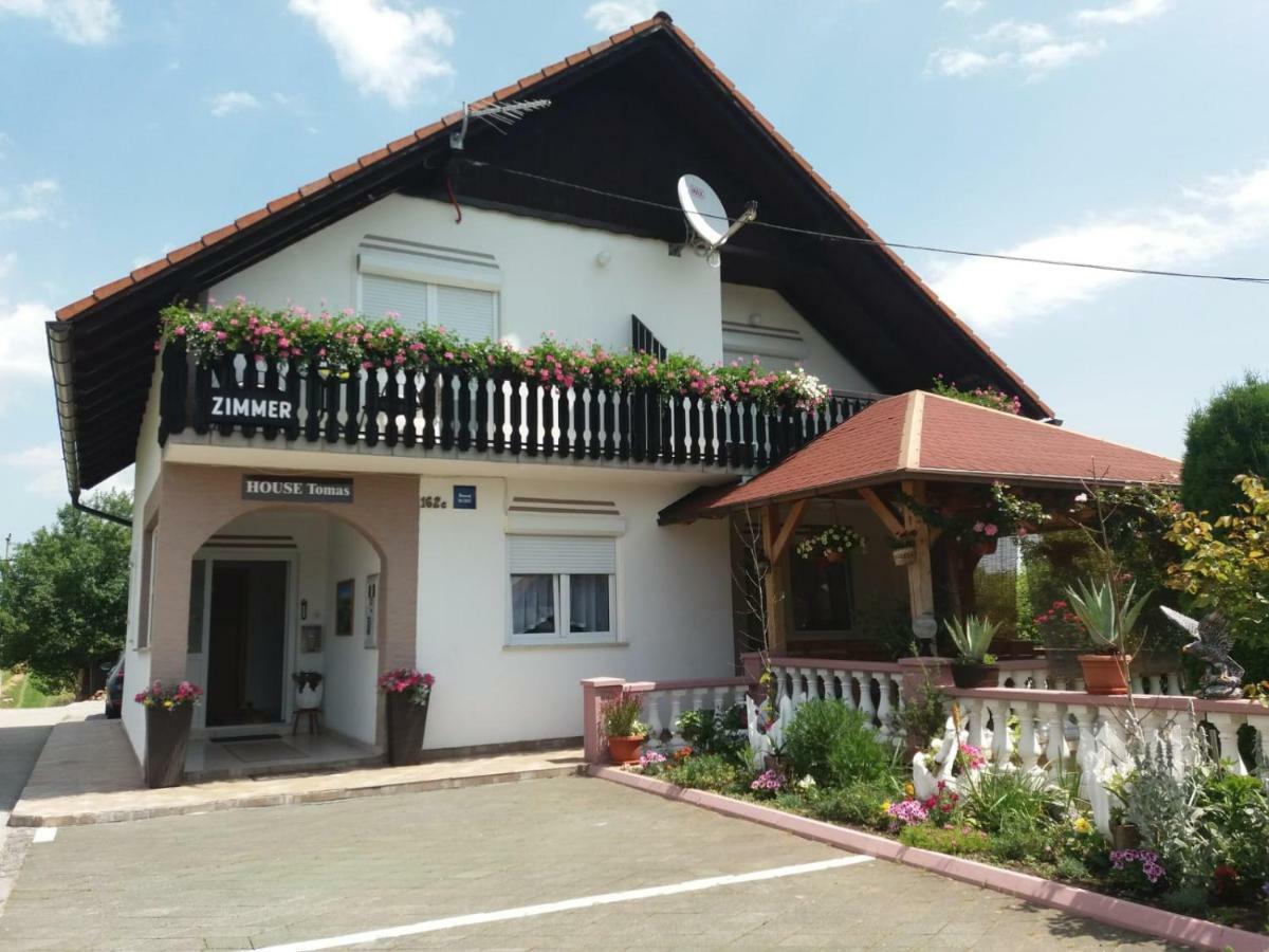 Guesthouse Tomas Čatrnja Kültér fotó